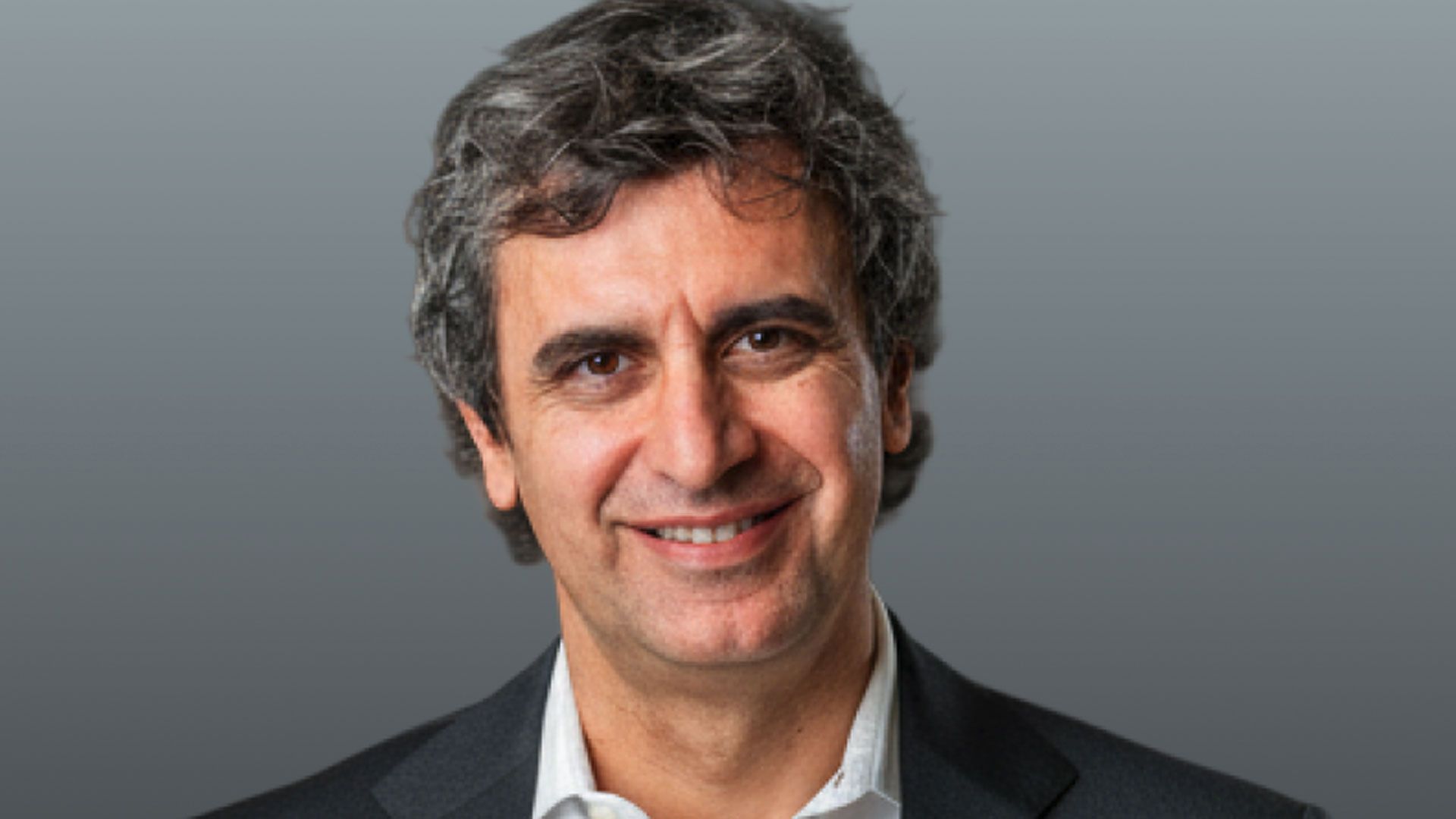 Fernando Fernandez headshot.