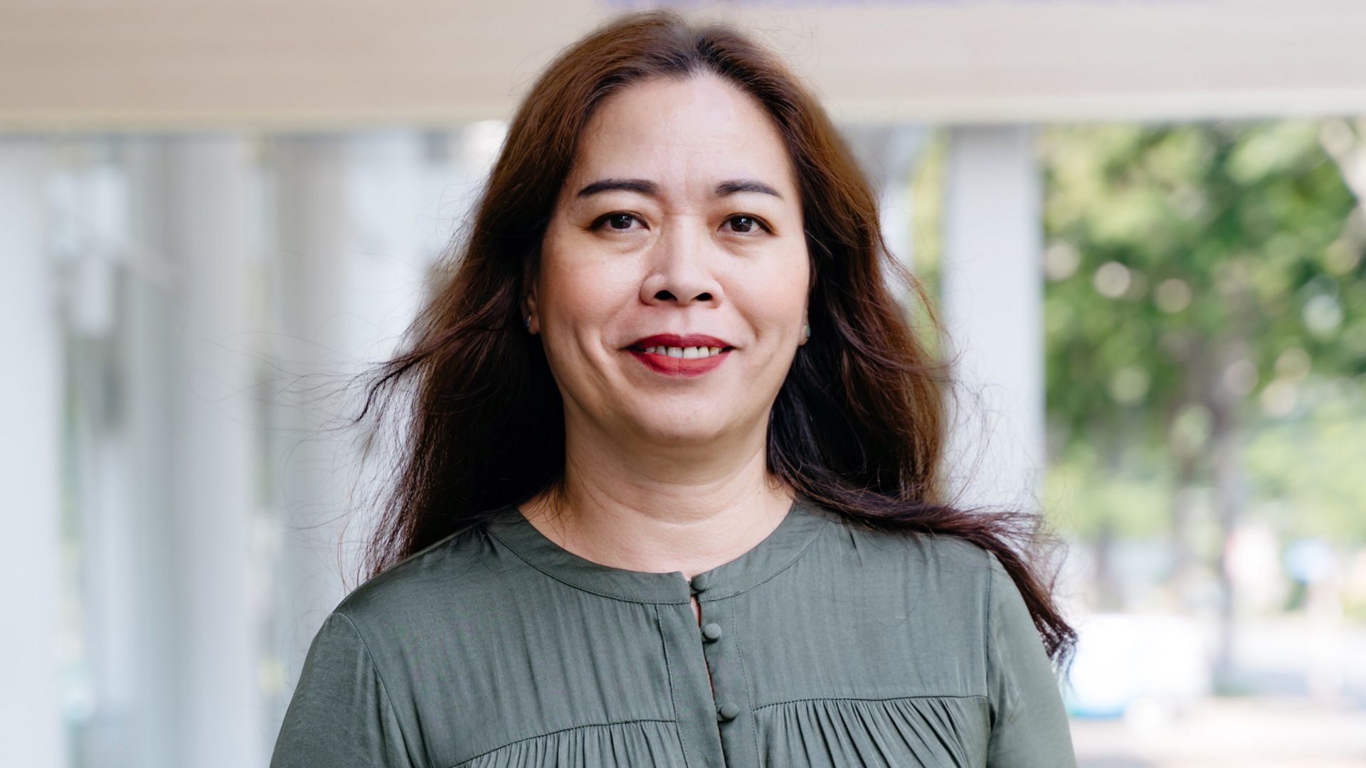 Headshot of Van Nguyen-thi-bich, General Manager for Personal Care, South-East Asia and Head of Country for Vietnam